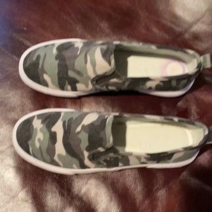 Camo sneaker/loafers